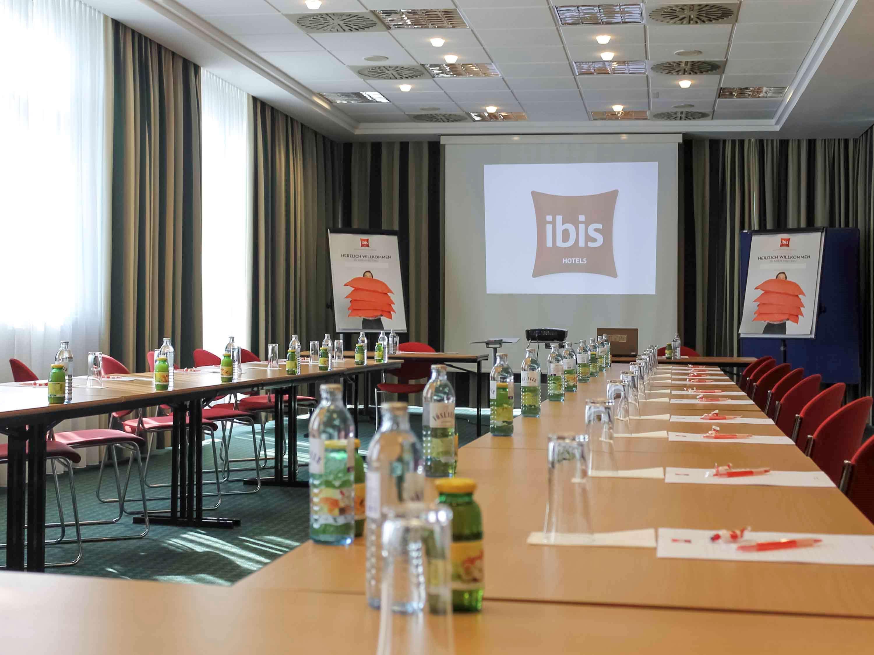 Ibis Linz City Esterno foto